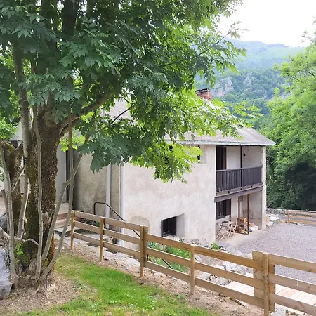 Casa de Férias Maison Pyreneene Campan
